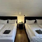 City Apartments Rust 펜션 러스트
