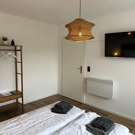City Apartments Rust 펜션 러스트